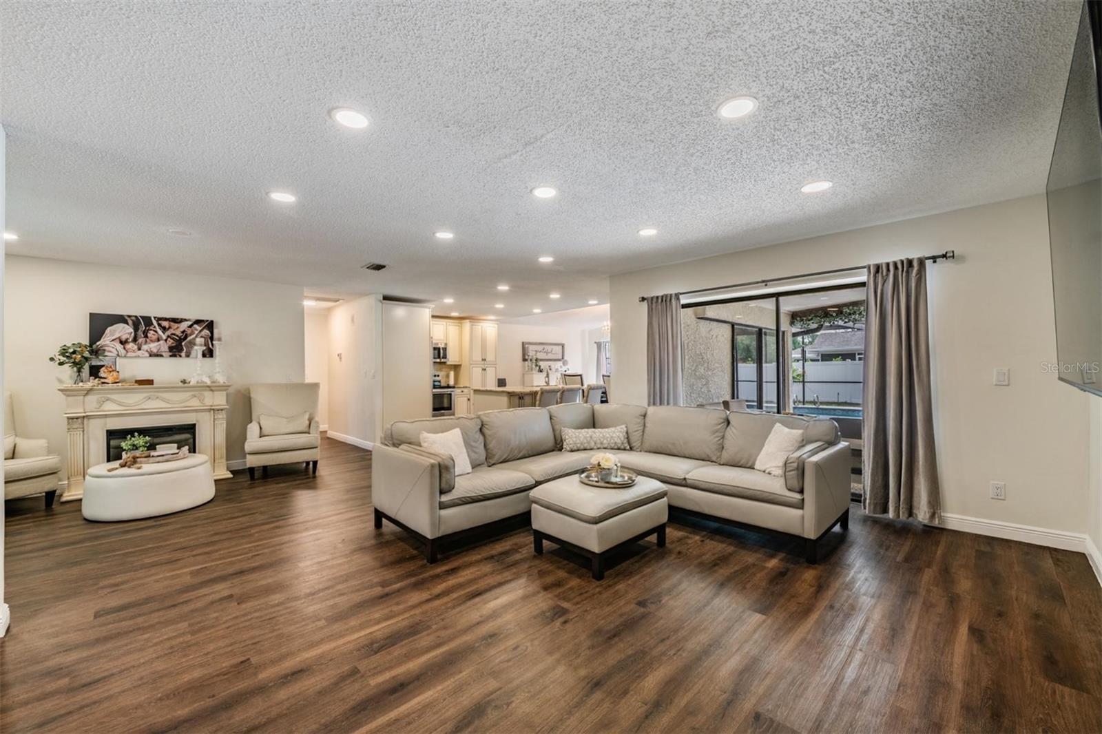 Image 5 of 43 For 3643 Fairway Forest Circle