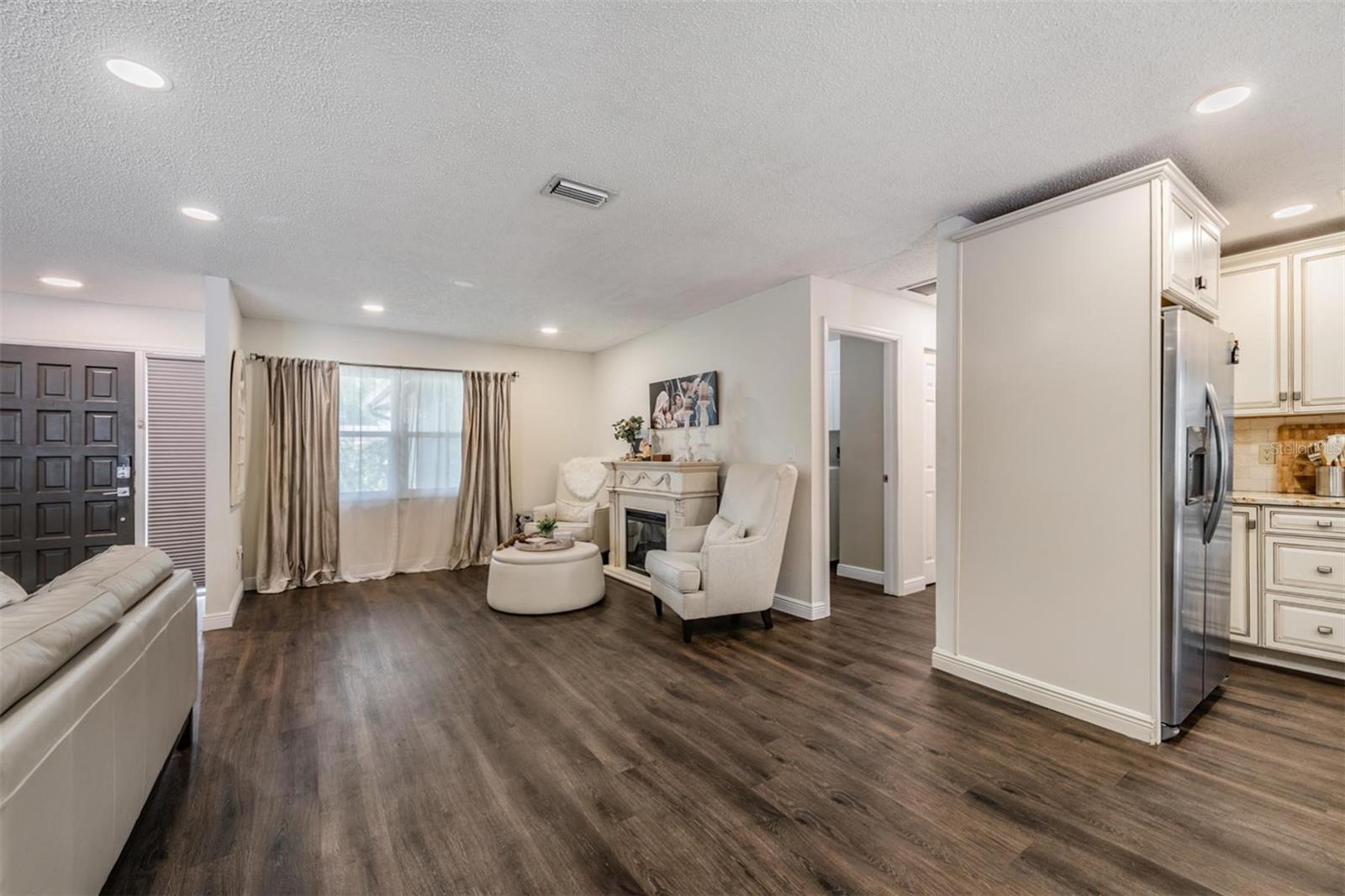 Image 8 of 43 For 3643 Fairway Forest Circle