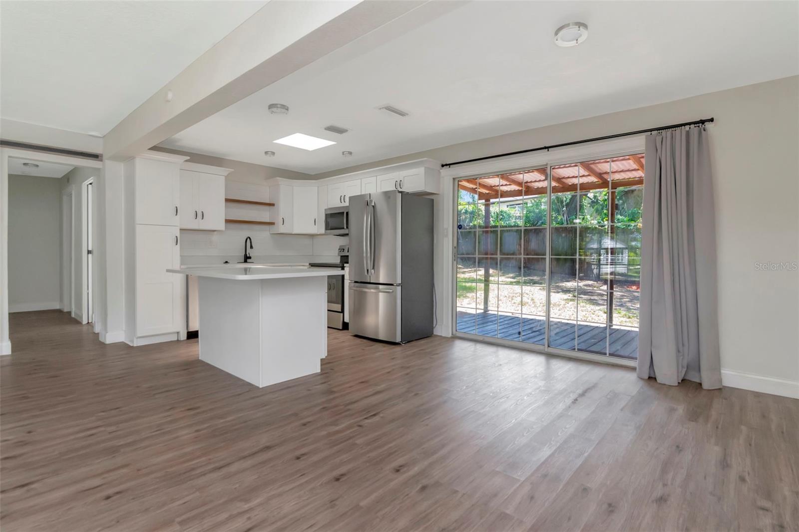 Image 9 of 43 For 2101 Howell Street
