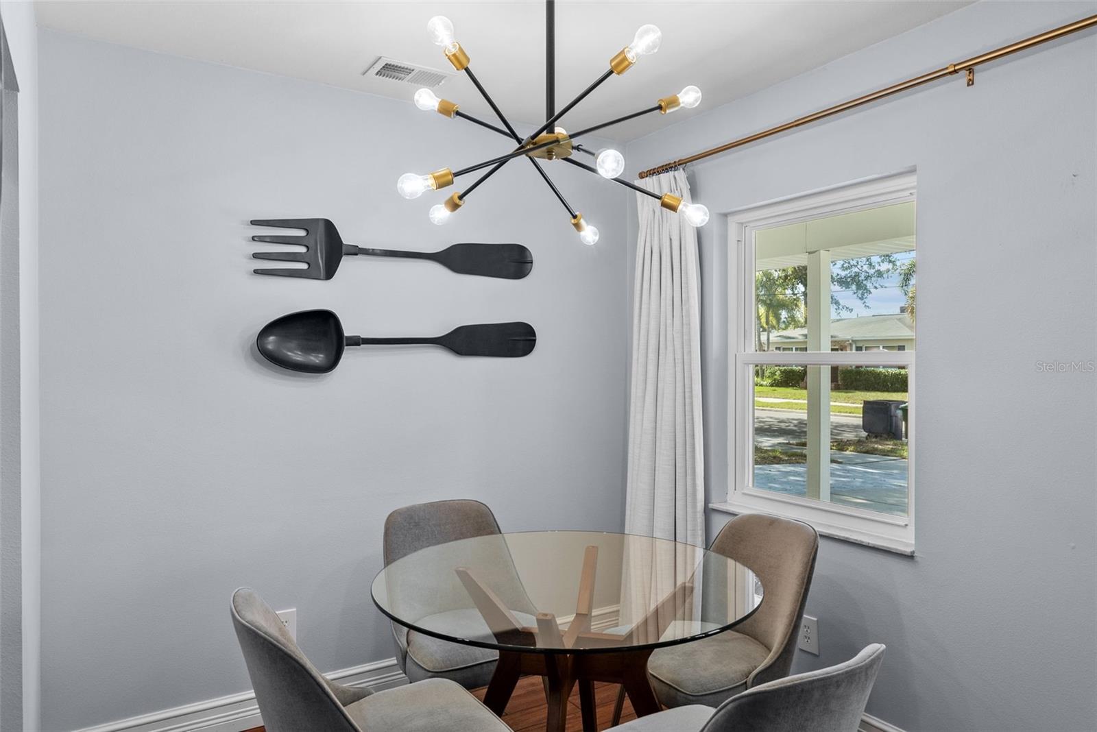 Image 11 of 31 For 4109 Empedrado Street