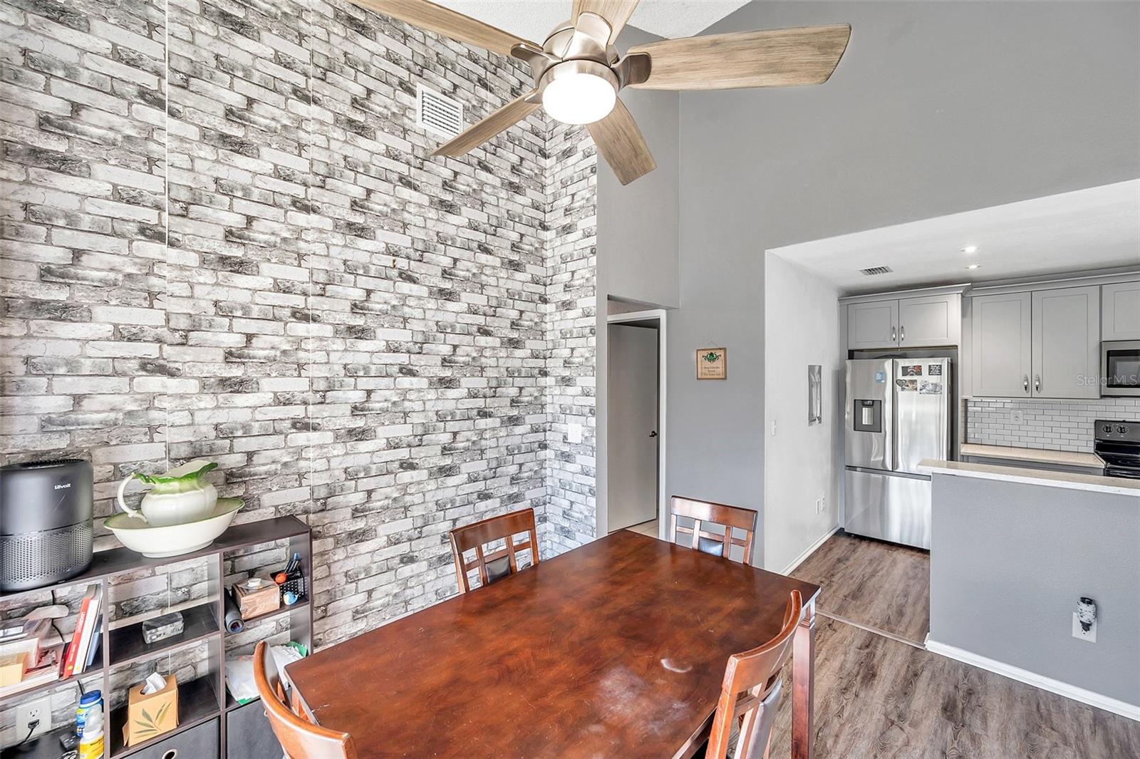 Image 14 of 41 For 2937 Bough Avenue D