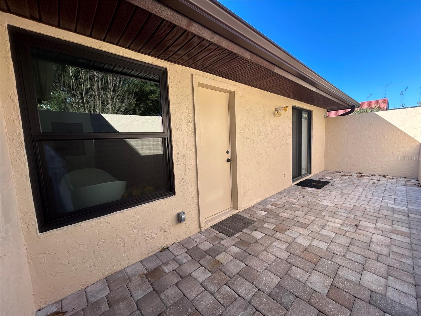 Image 18 of 20 For 1281 Wellington Terrace