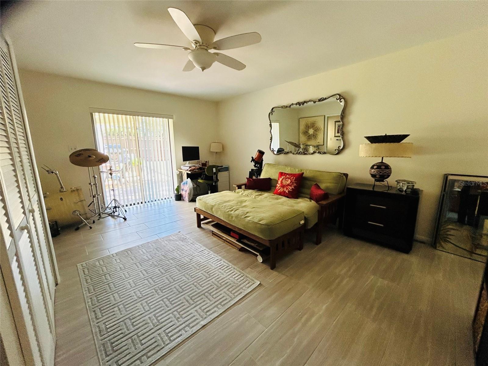 Image 4 of 20 For 1281 Wellington Terrace