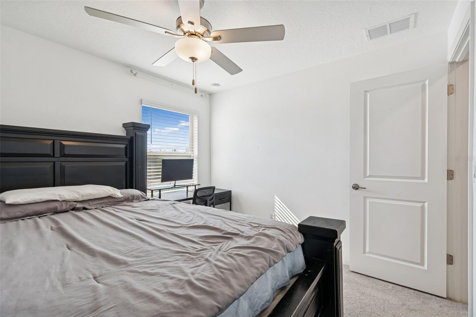 Image 16 of 38 For 21818 Lyonia Lane