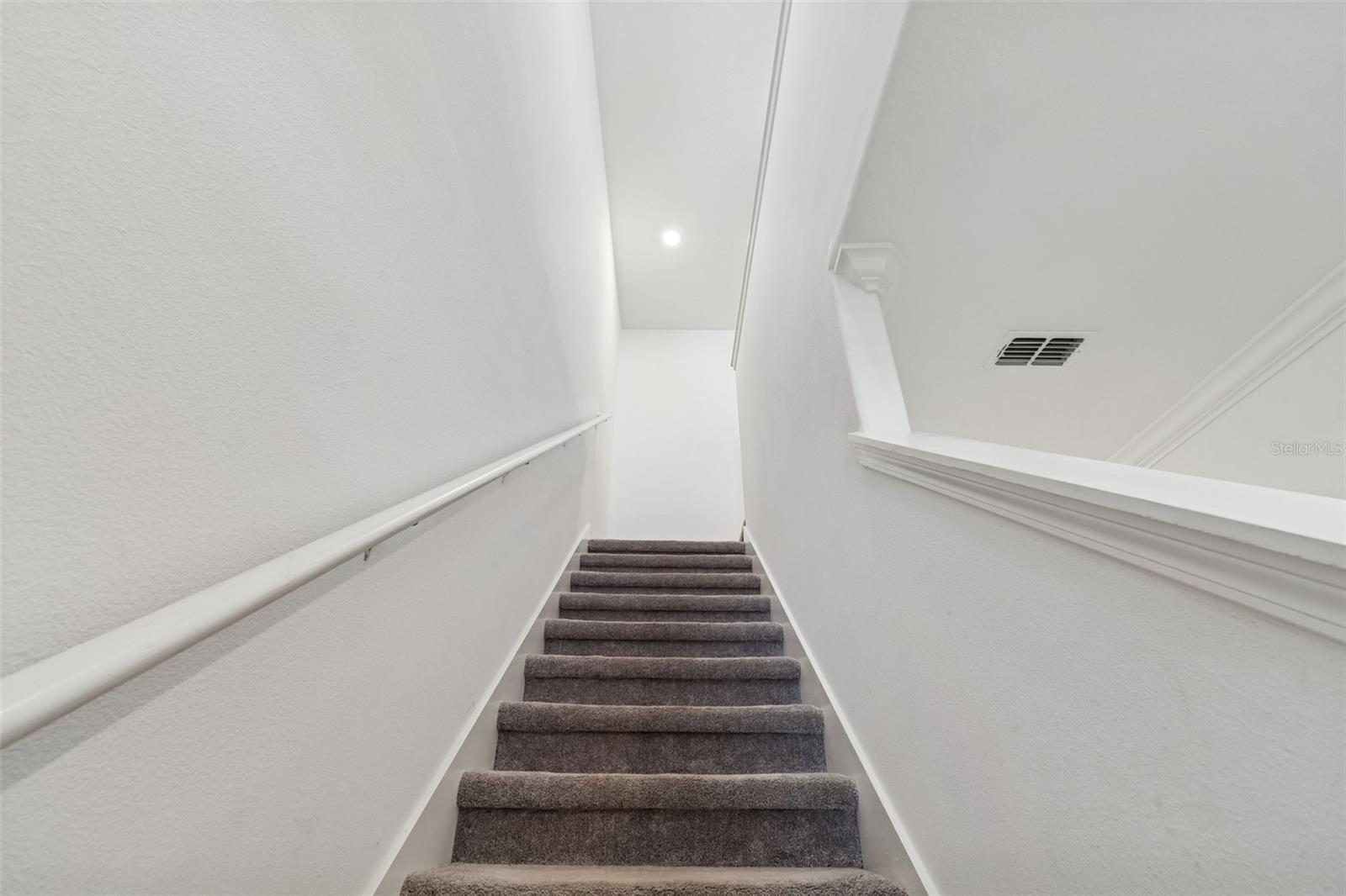 Image 9 of 38 For 21818 Lyonia Lane