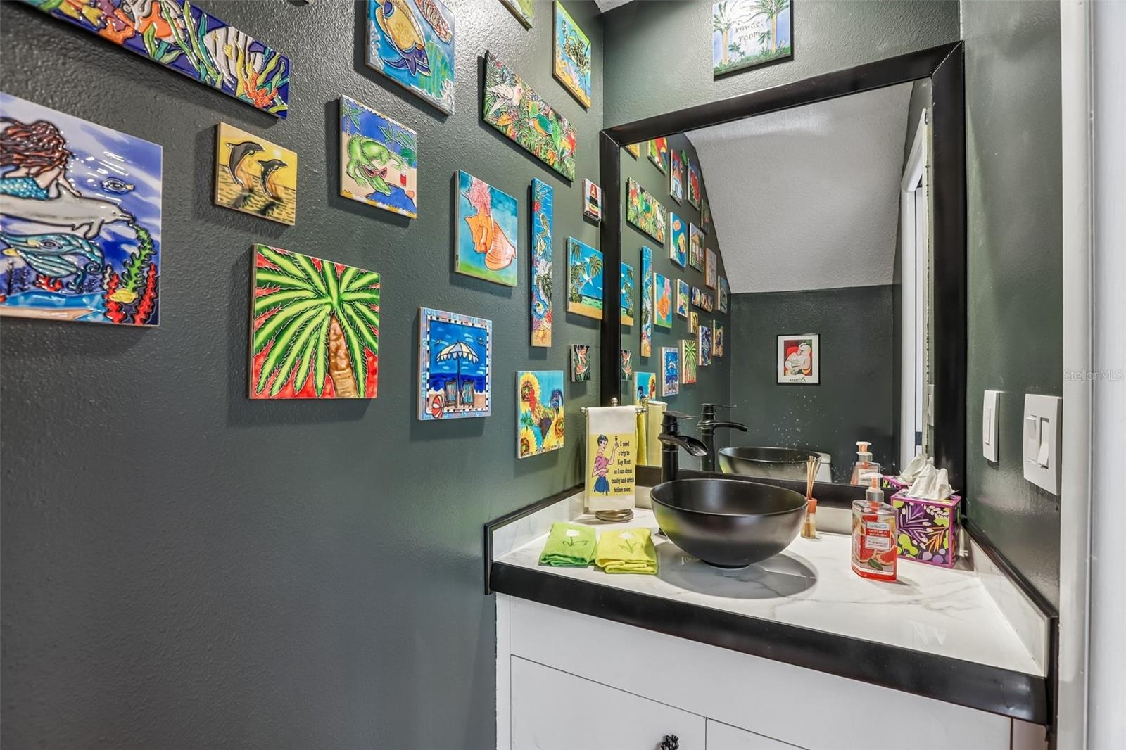 Image 15 of 35 For 3308 Santiago Street A