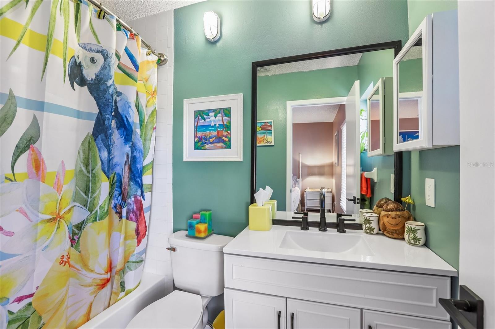 Image 19 of 35 For 3308 Santiago Street A