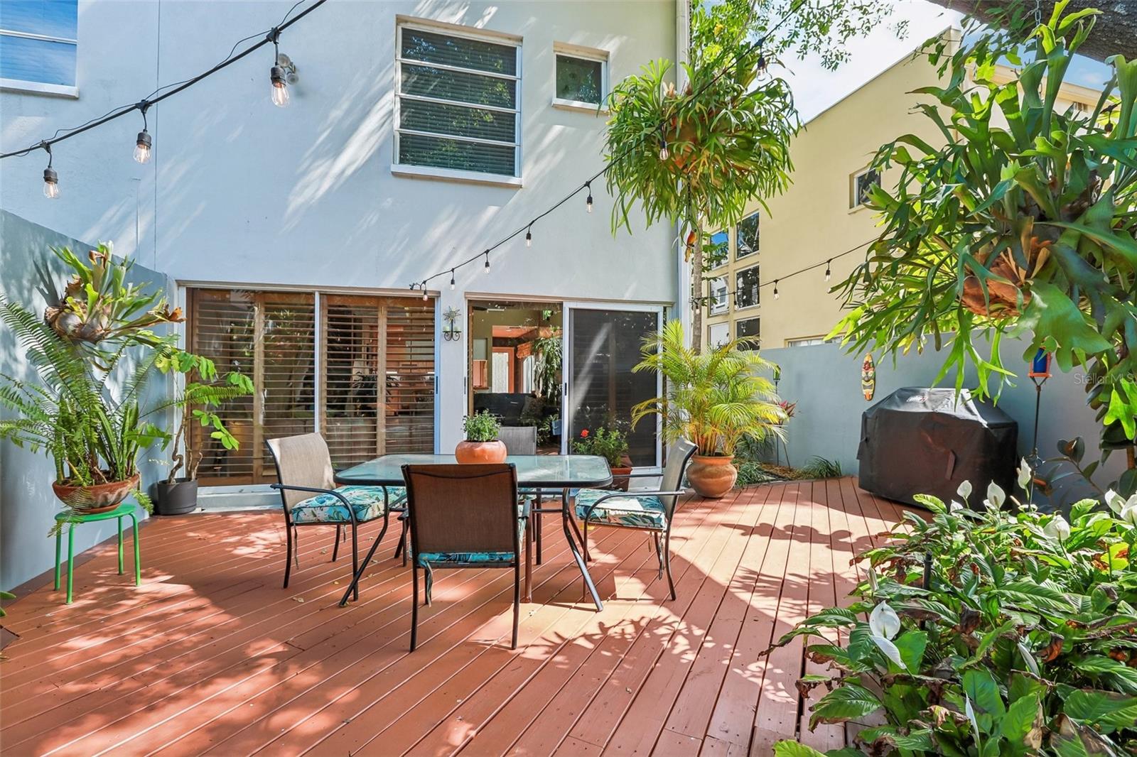 Image 28 of 35 For 3308 Santiago Street A