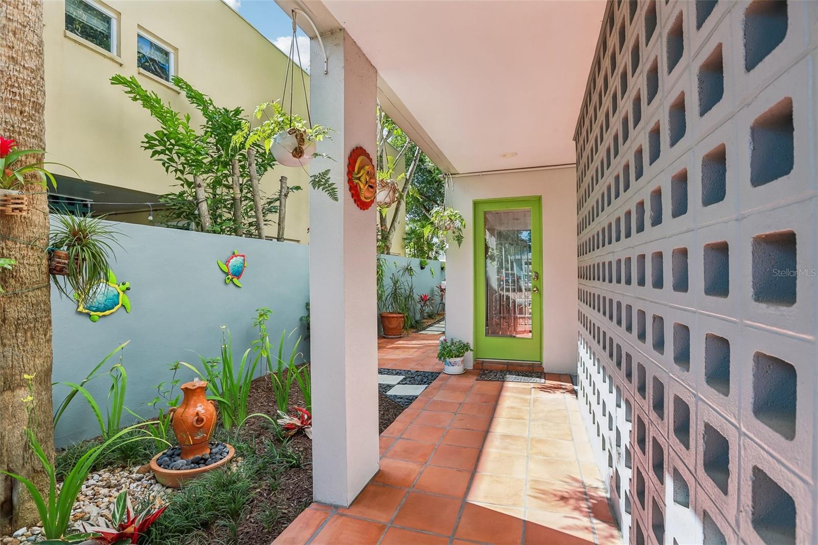 Image 4 of 35 For 3308 Santiago Street A