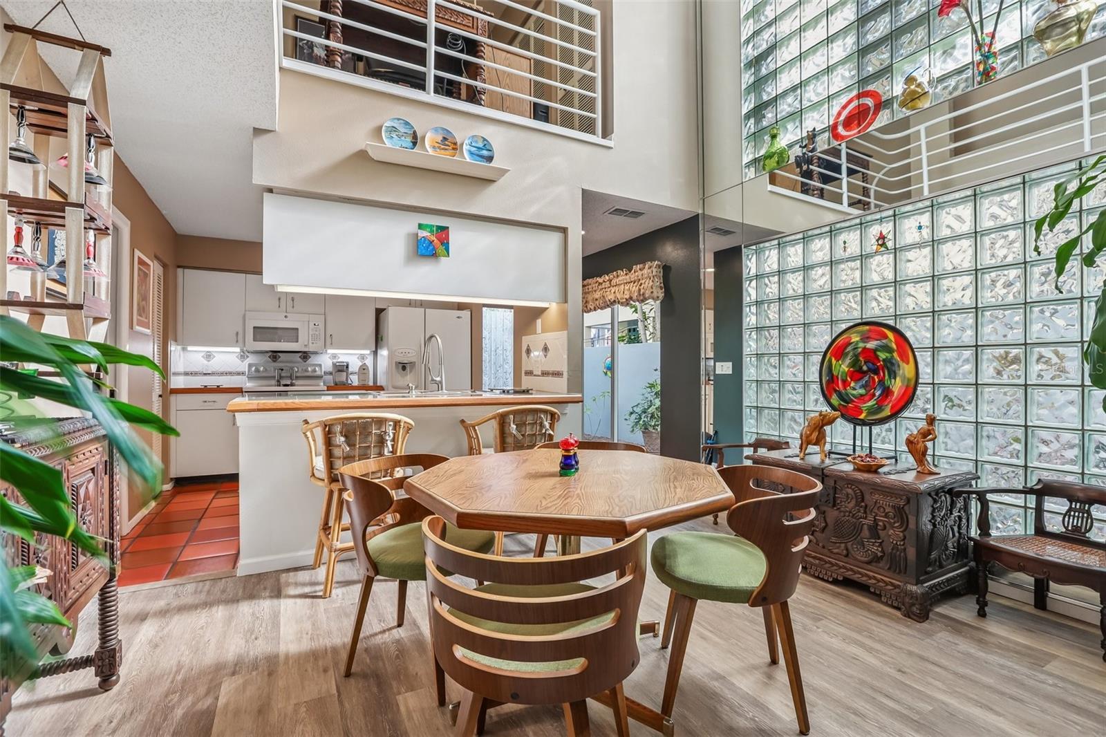 Image 9 of 35 For 3308 Santiago Street A