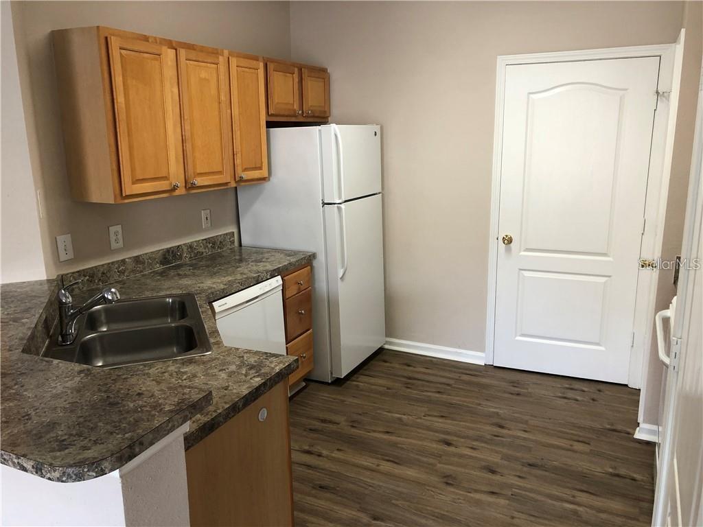 Image 8 of 26 For 10526 Villa View Circle