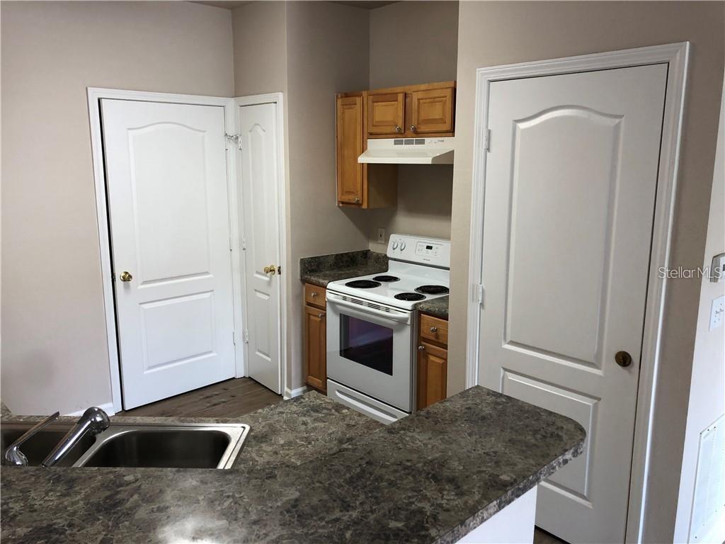 Image 9 of 26 For 10526 Villa View Circle