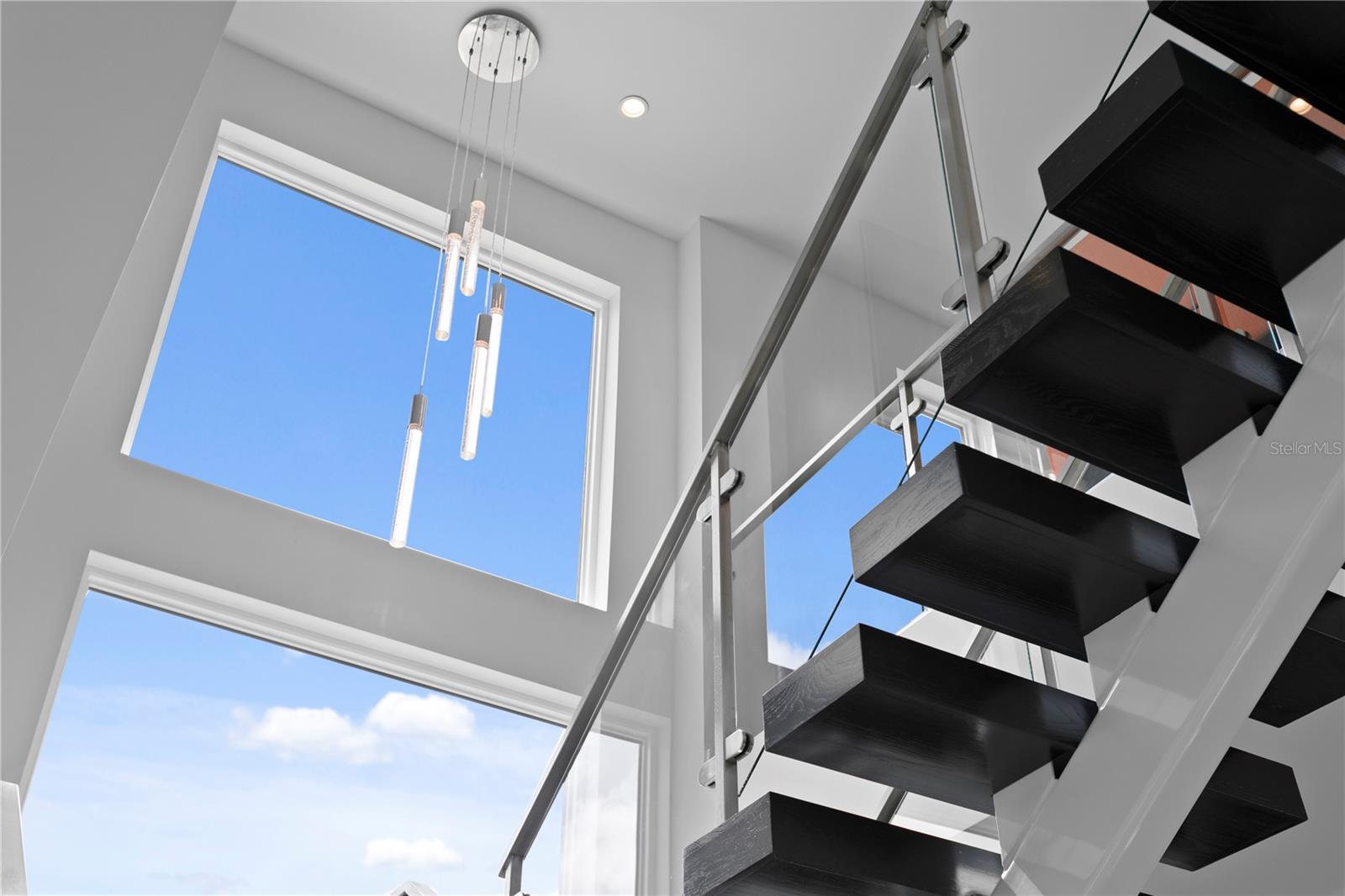 Listing photo id 36 for 110 Palmera Boulevard Ne