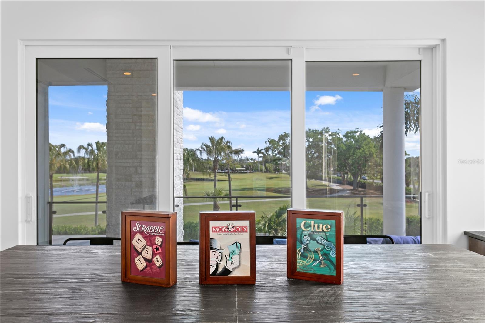 Listing photo id 49 for 110 Palmera Boulevard Ne