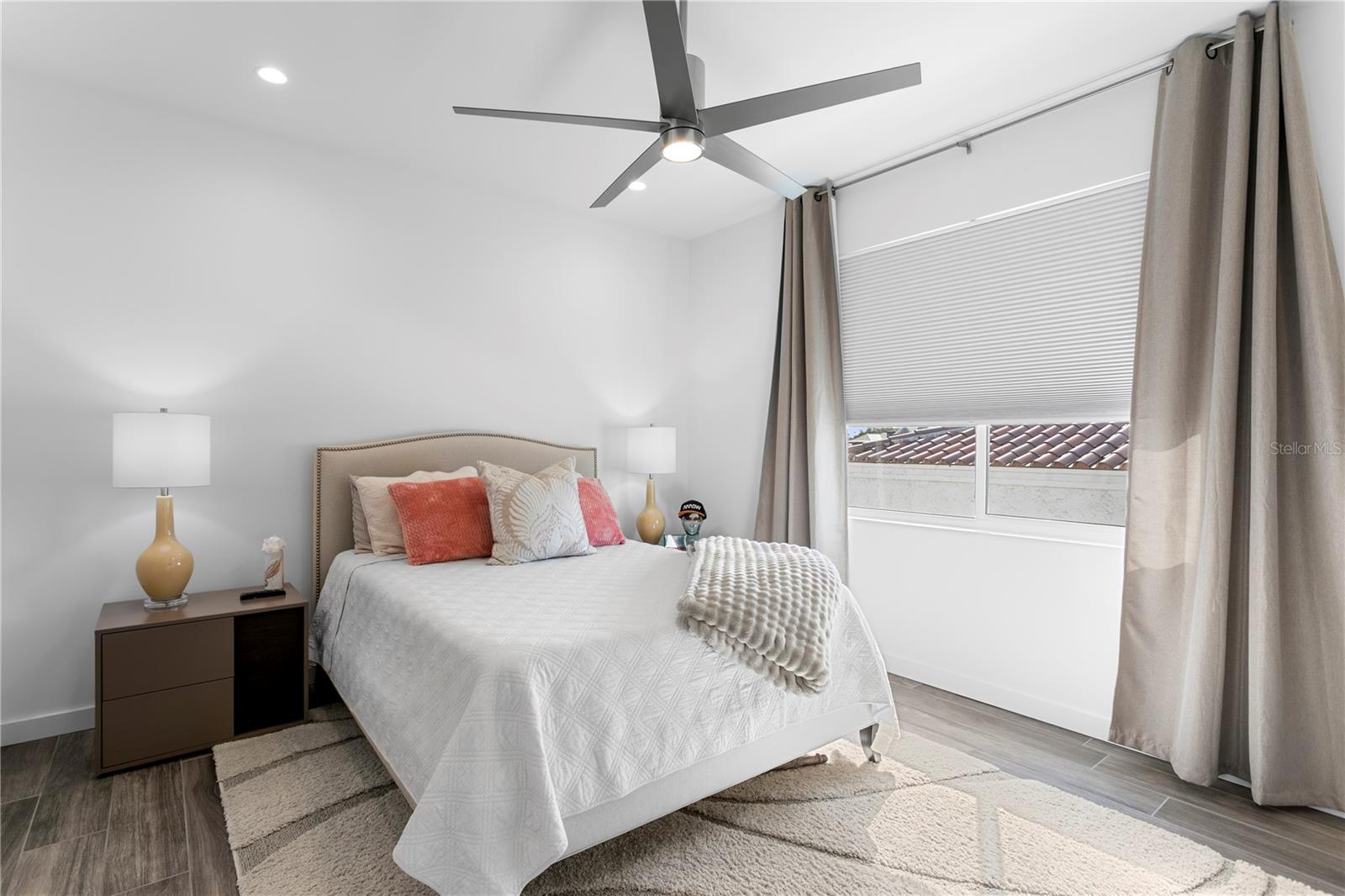 Listing photo id 63 for 110 Palmera Boulevard Ne