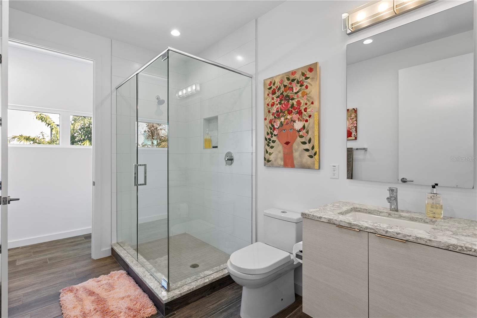 Listing photo id 65 for 110 Palmera Boulevard Ne