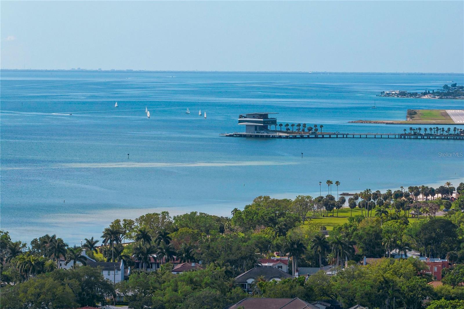 Listing photo id 86 for 110 Palmera Boulevard Ne