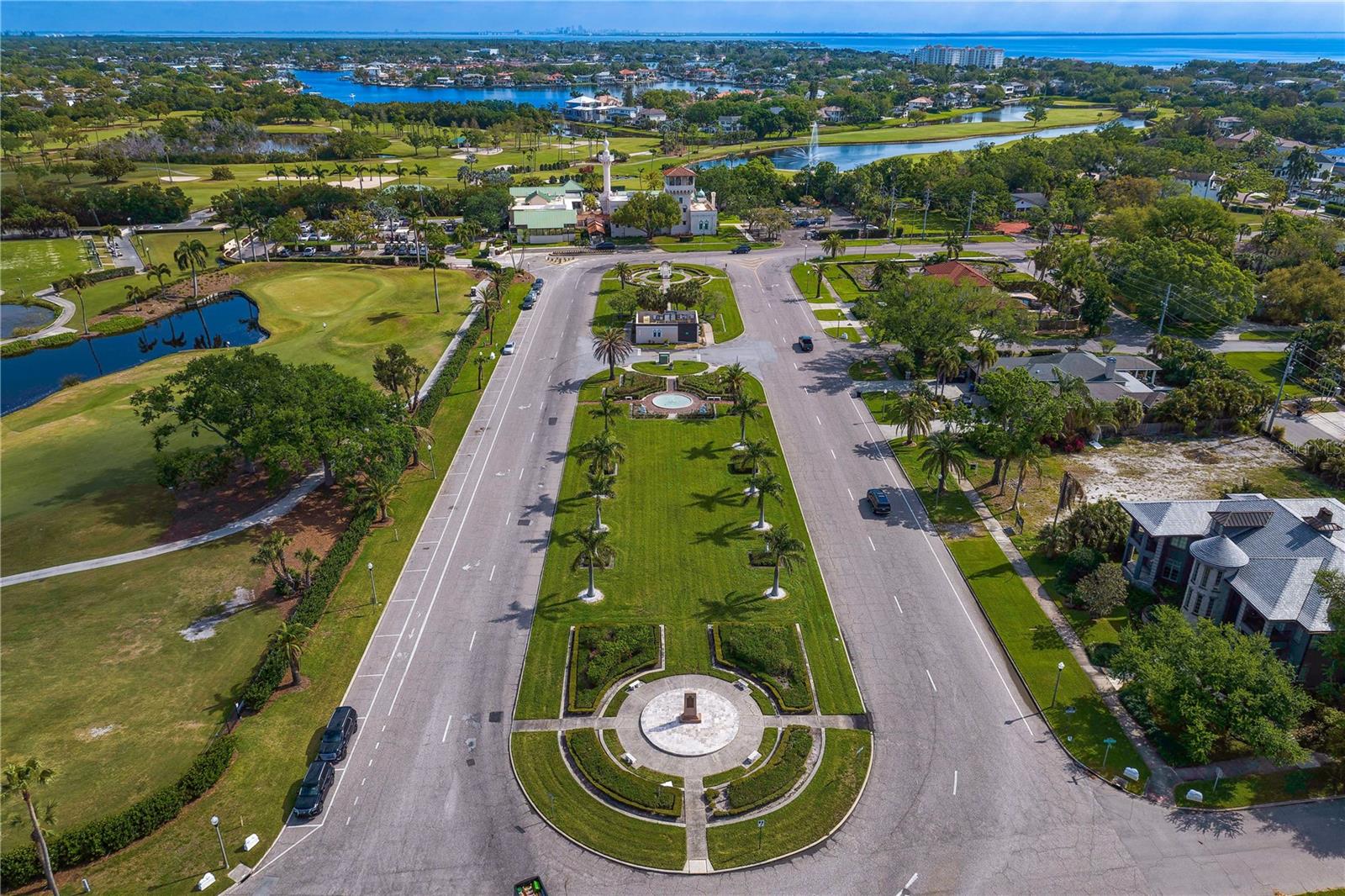 Listing photo id 97 for 110 Palmera Boulevard Ne