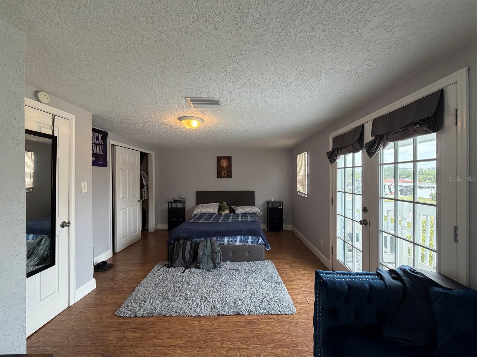 Image 10 of 28 For 2926 Saint John Street