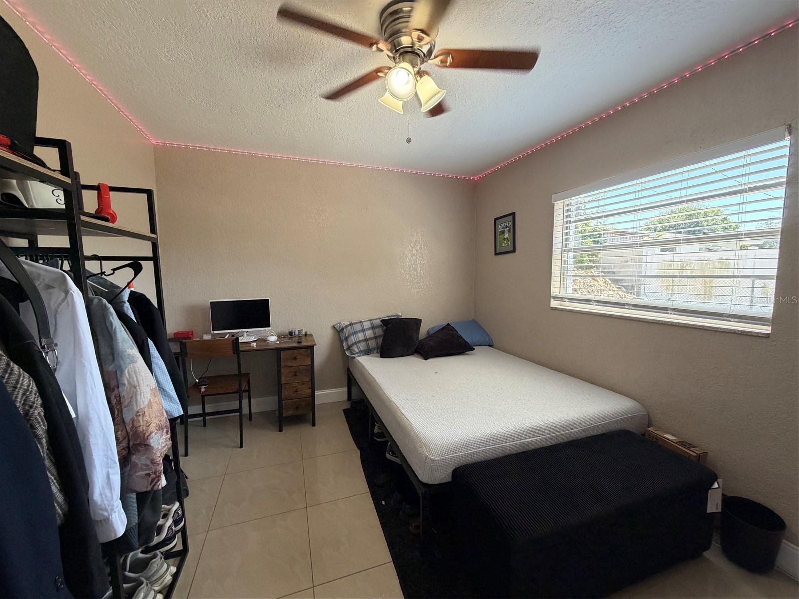 Image 15 of 28 For 2926 Saint John Street