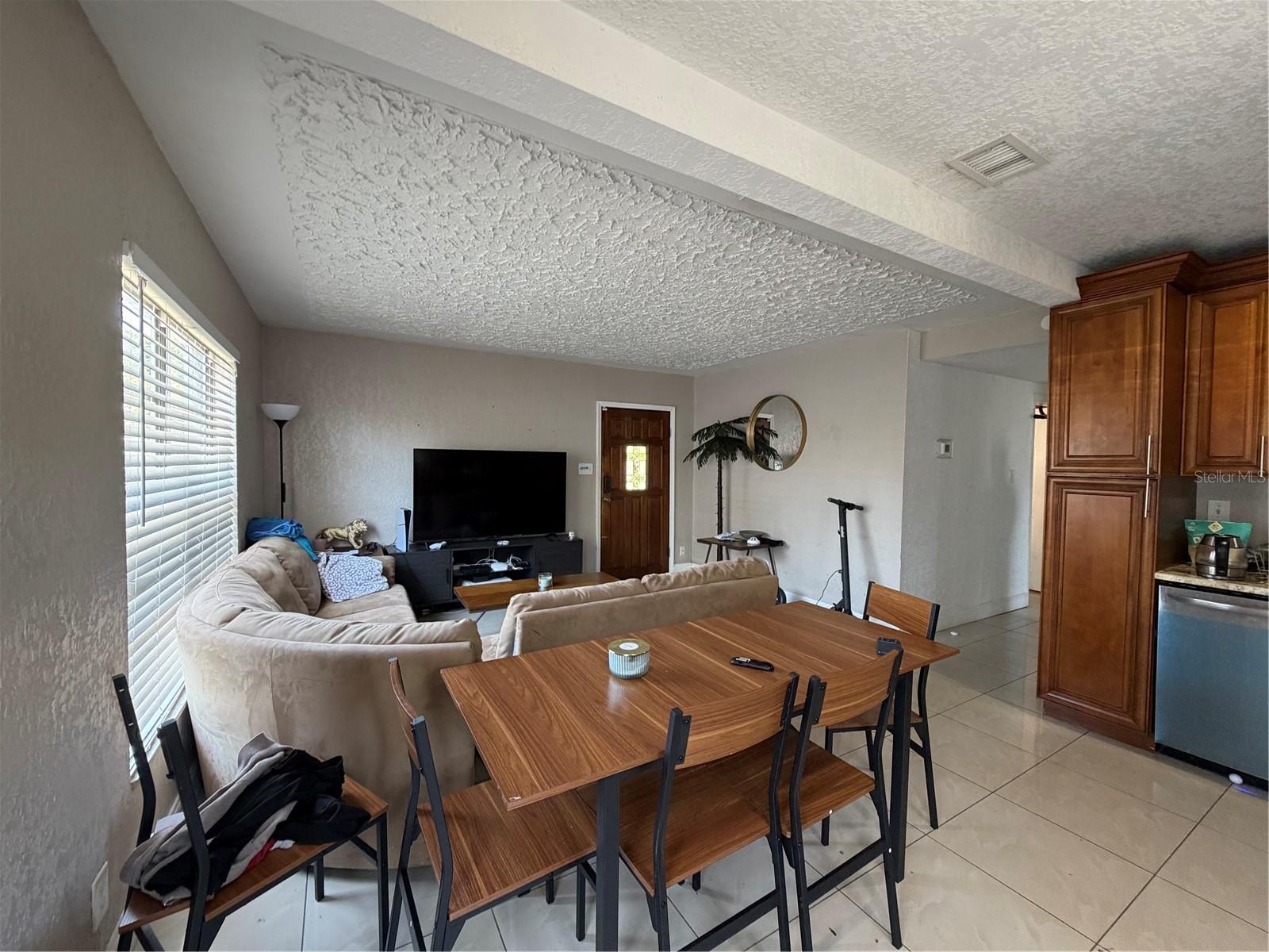 Image 8 of 28 For 2926 Saint John Street