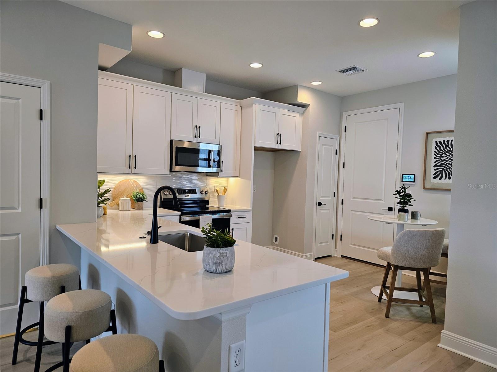 Image 4 of 11 For 7765 93rd Street N