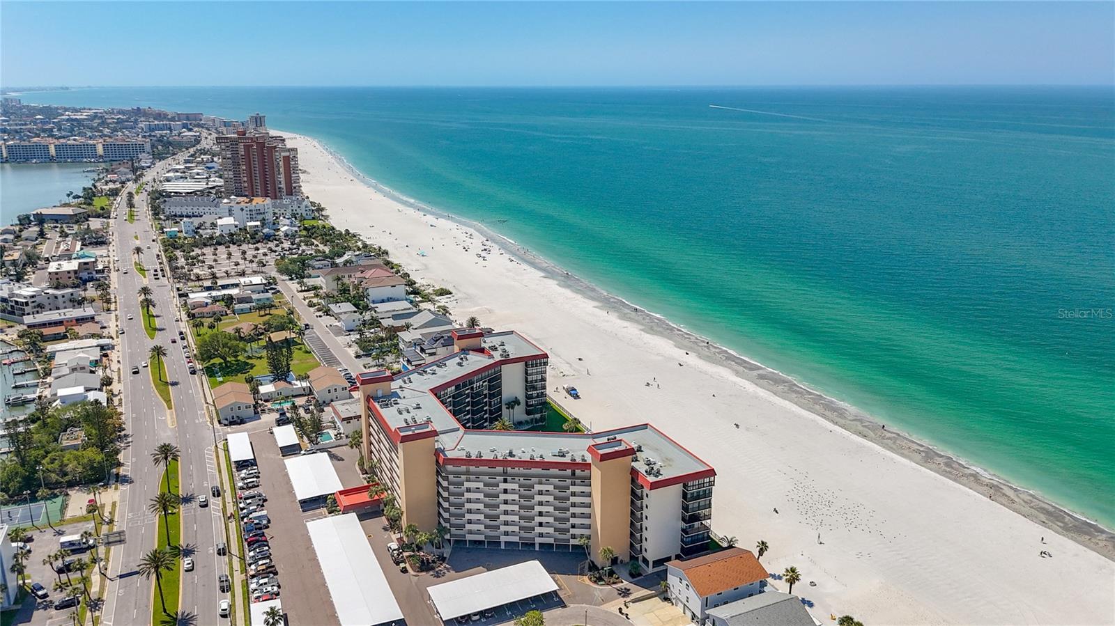 Image 10 of 78 For 18304 Gulf Boulevard 505