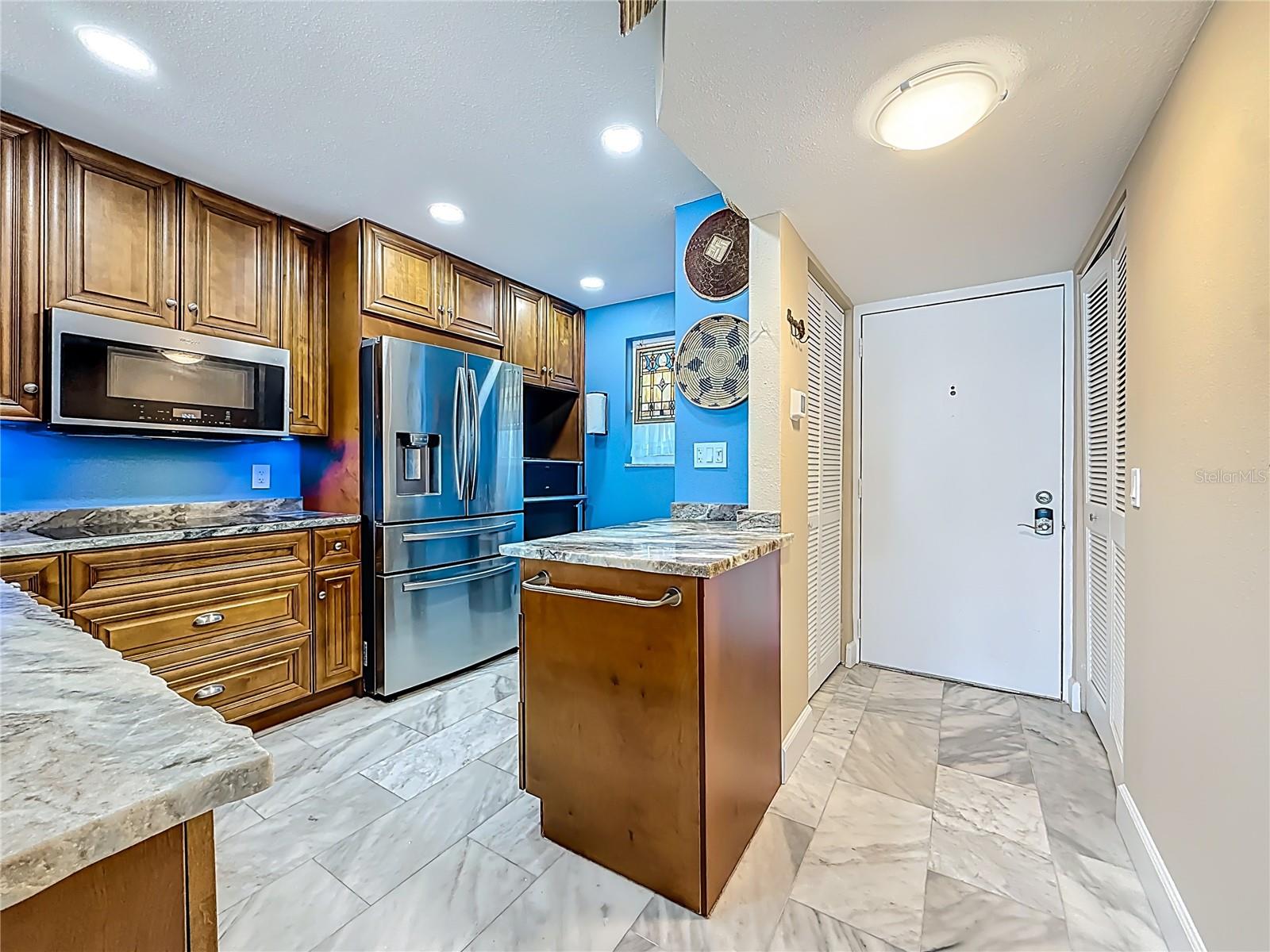Image 2 of 78 For 18304 Gulf Boulevard 505
