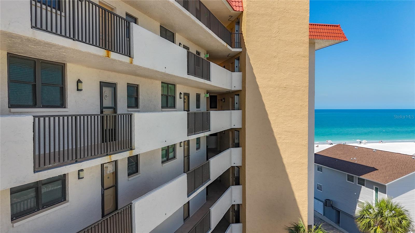 Image 22 of 78 For 18304 Gulf Boulevard 505