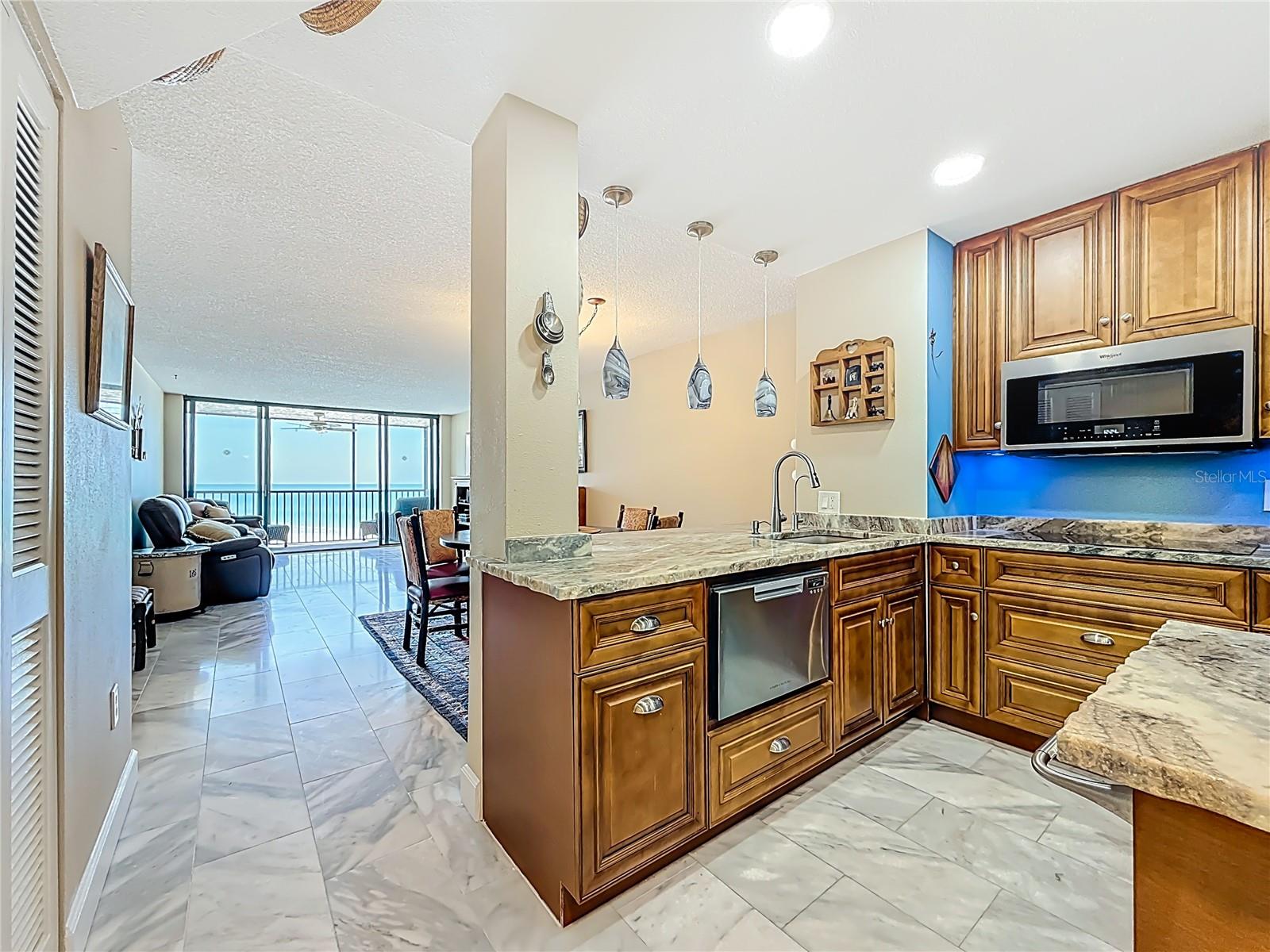 Image 30 of 78 For 18304 Gulf Boulevard 505