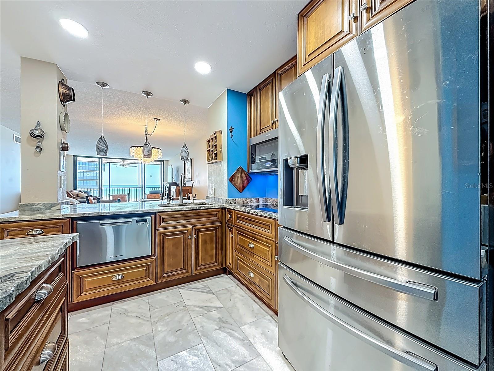 Image 33 of 78 For 18304 Gulf Boulevard 505