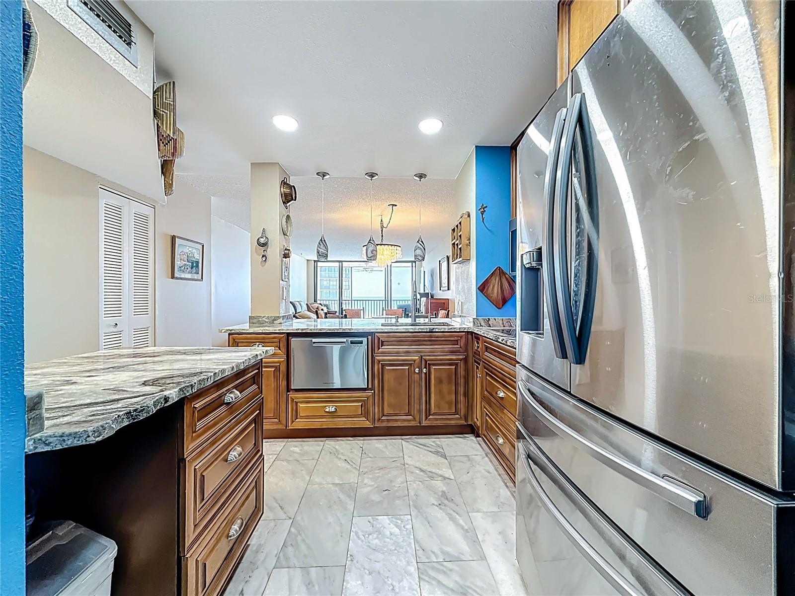 Image 4 of 78 For 18304 Gulf Boulevard 505