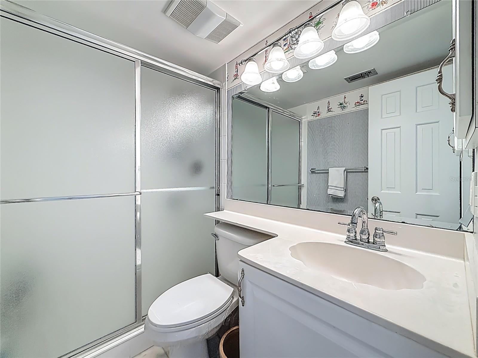 Image 42 of 78 For 18304 Gulf Boulevard 505