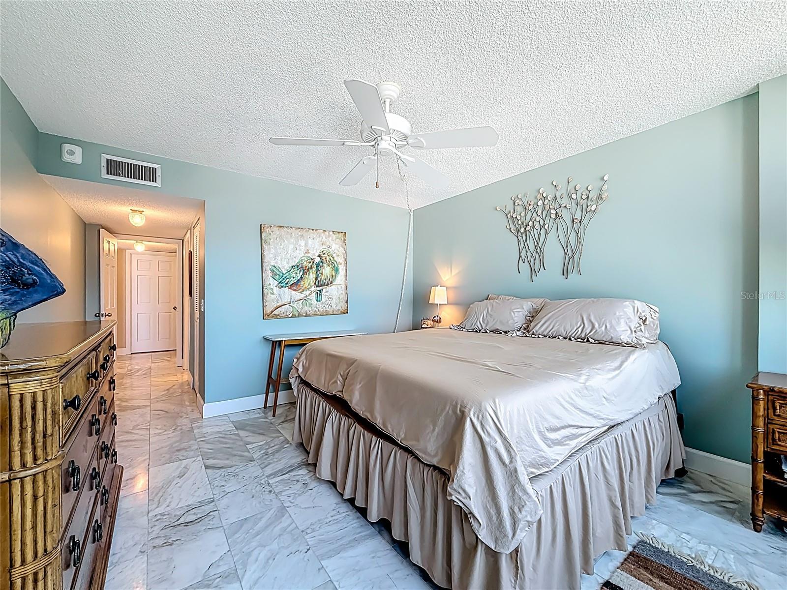 Image 47 of 78 For 18304 Gulf Boulevard 505