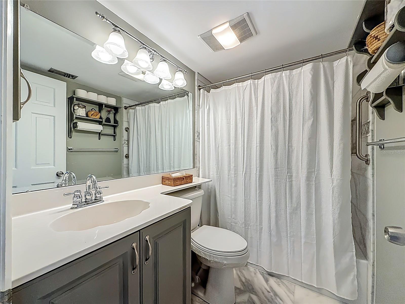 Image 49 of 78 For 18304 Gulf Boulevard 505