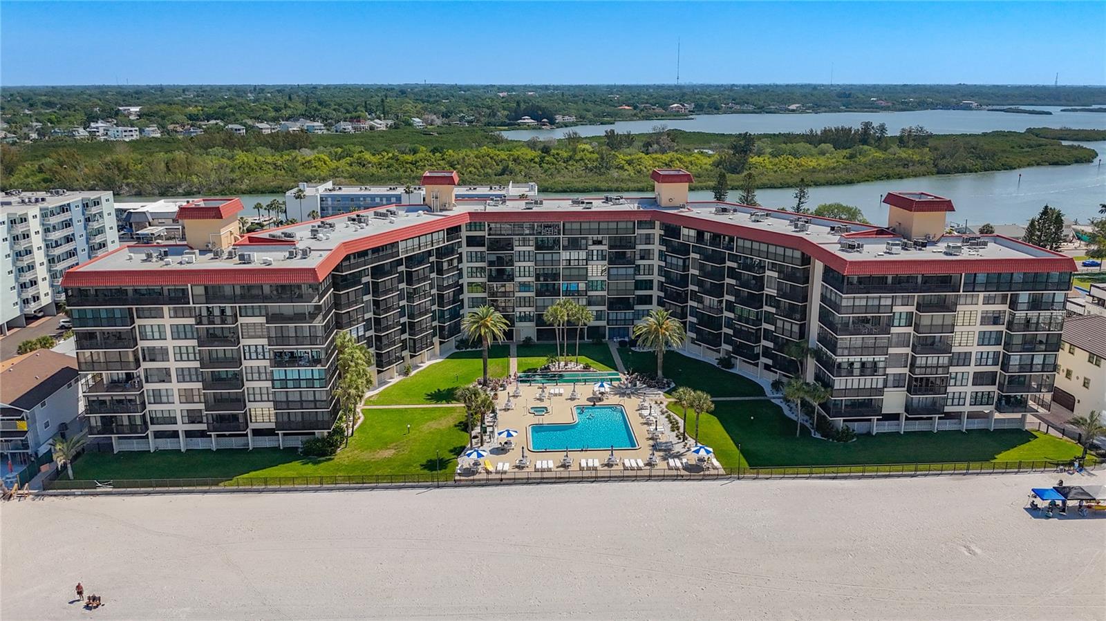 Image 61 of 78 For 18304 Gulf Boulevard 505