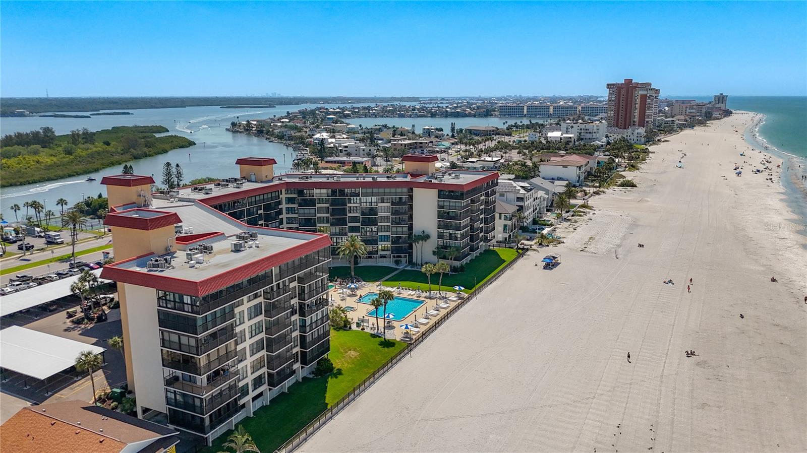 Image 65 of 78 For 18304 Gulf Boulevard 505