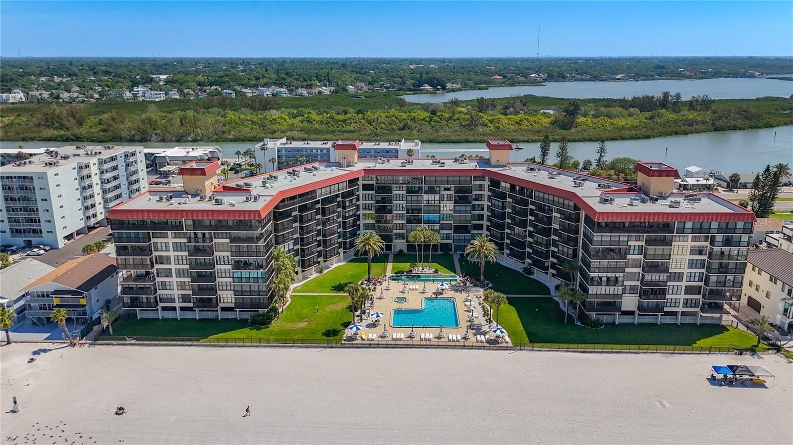 Image 66 of 78 For 18304 Gulf Boulevard 505