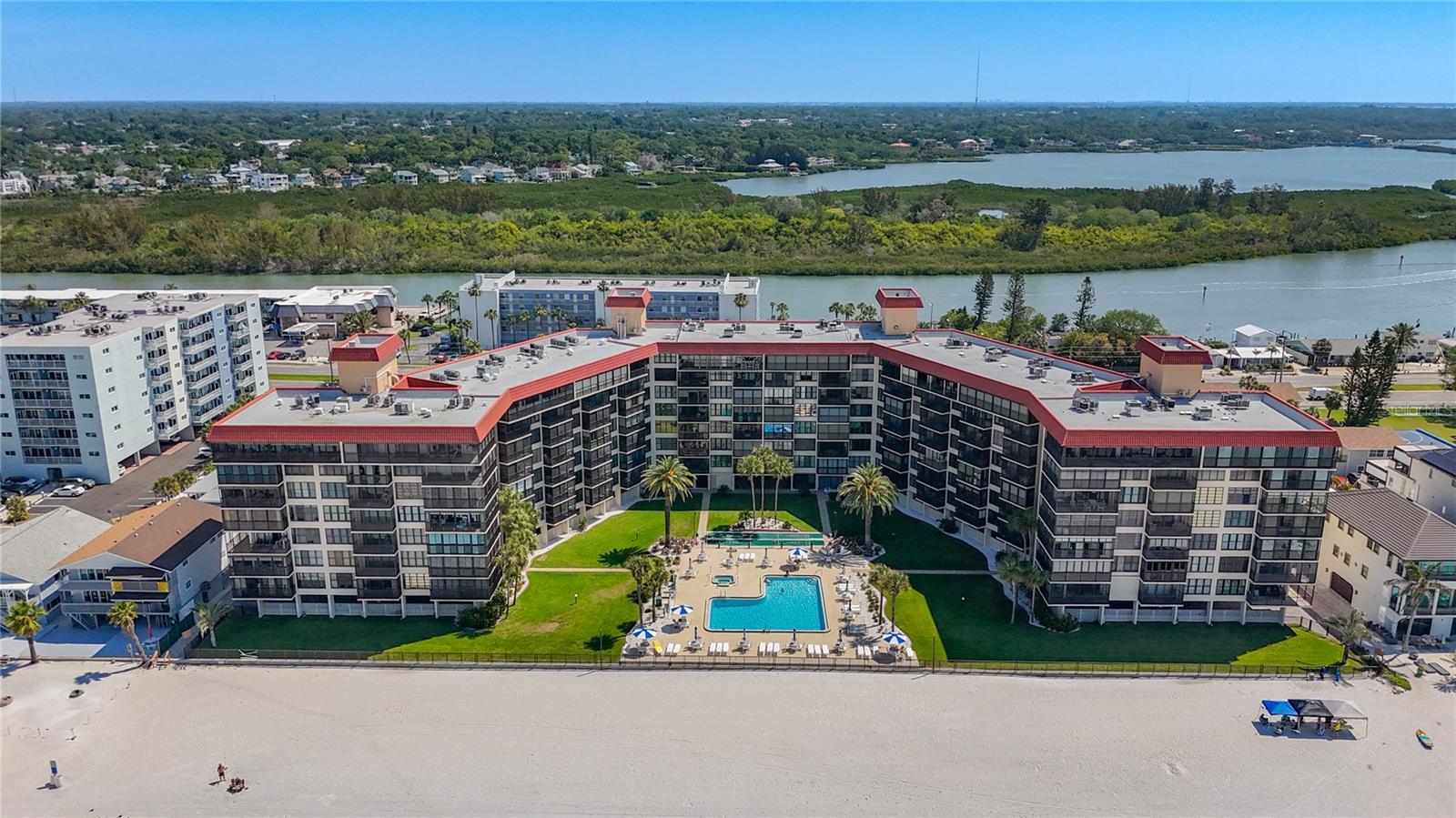 Image 67 of 78 For 18304 Gulf Boulevard 505