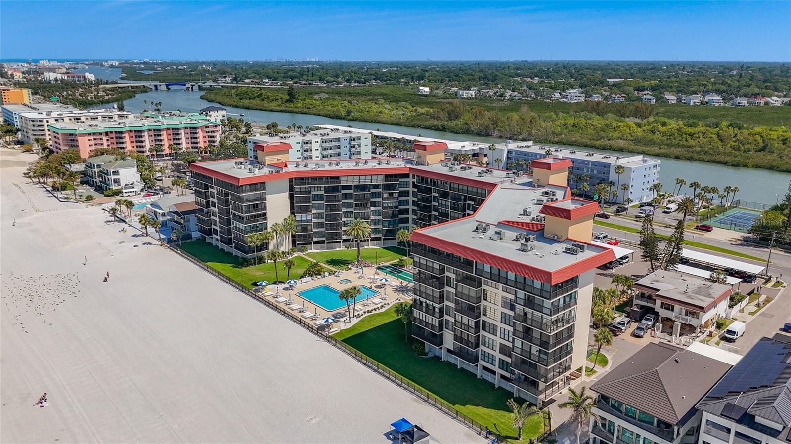 Image 68 of 78 For 18304 Gulf Boulevard 505