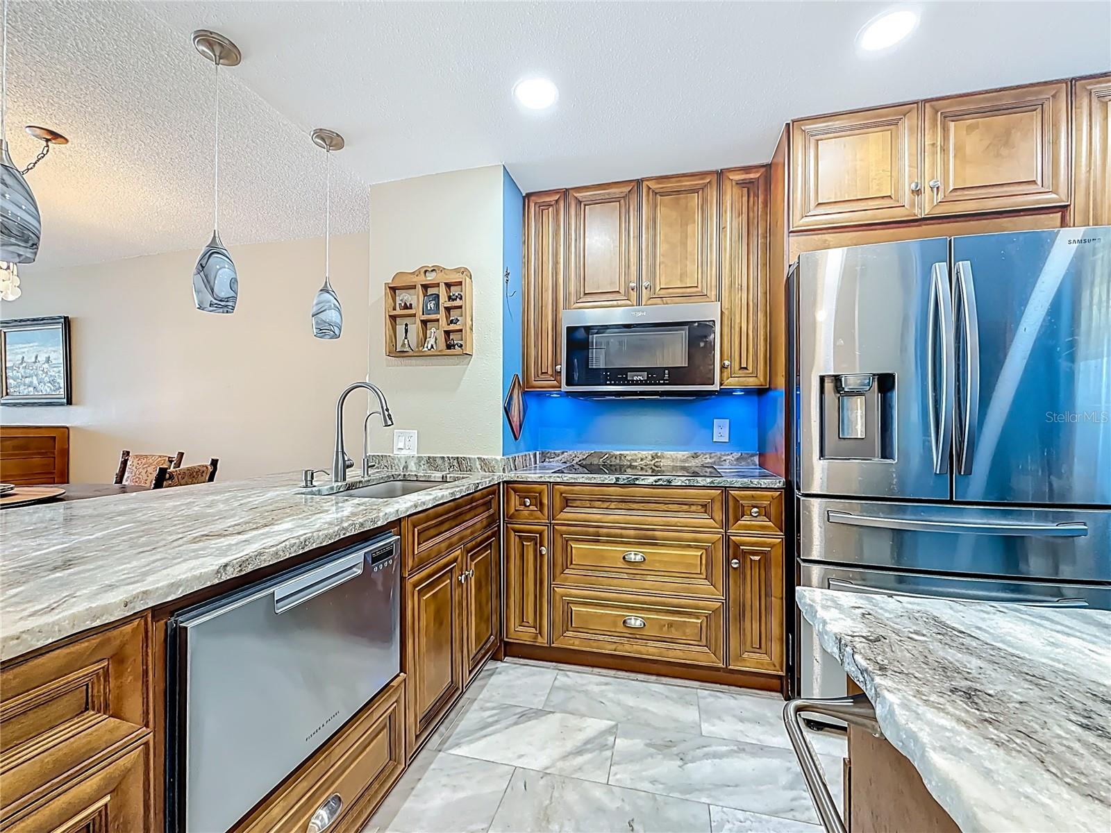 Image 7 of 78 For 18304 Gulf Boulevard 505