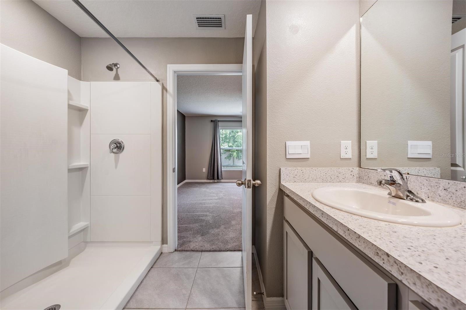 Image 12 of 35 For 38400 Sonnet Landing Avenue