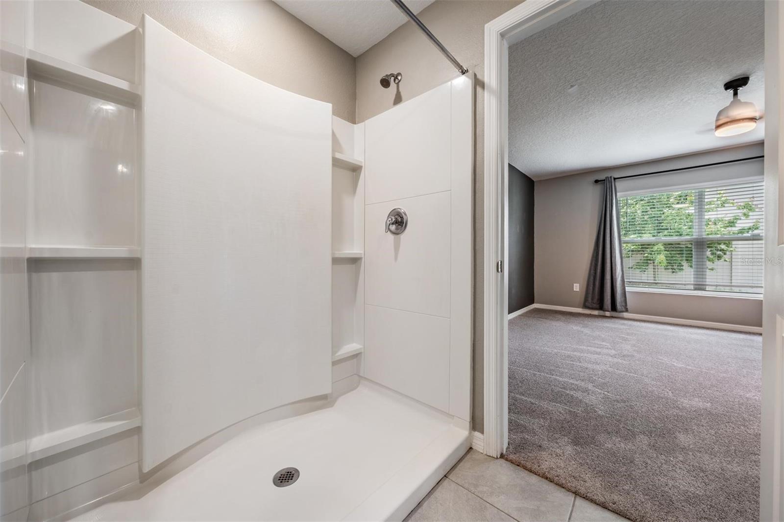 Image 13 of 35 For 38400 Sonnet Landing Avenue