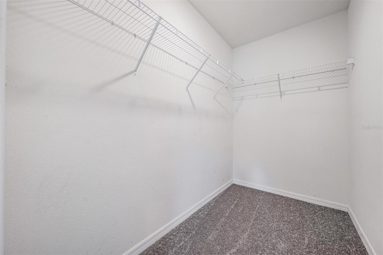 Image 14 of 35 For 38400 Sonnet Landing Avenue