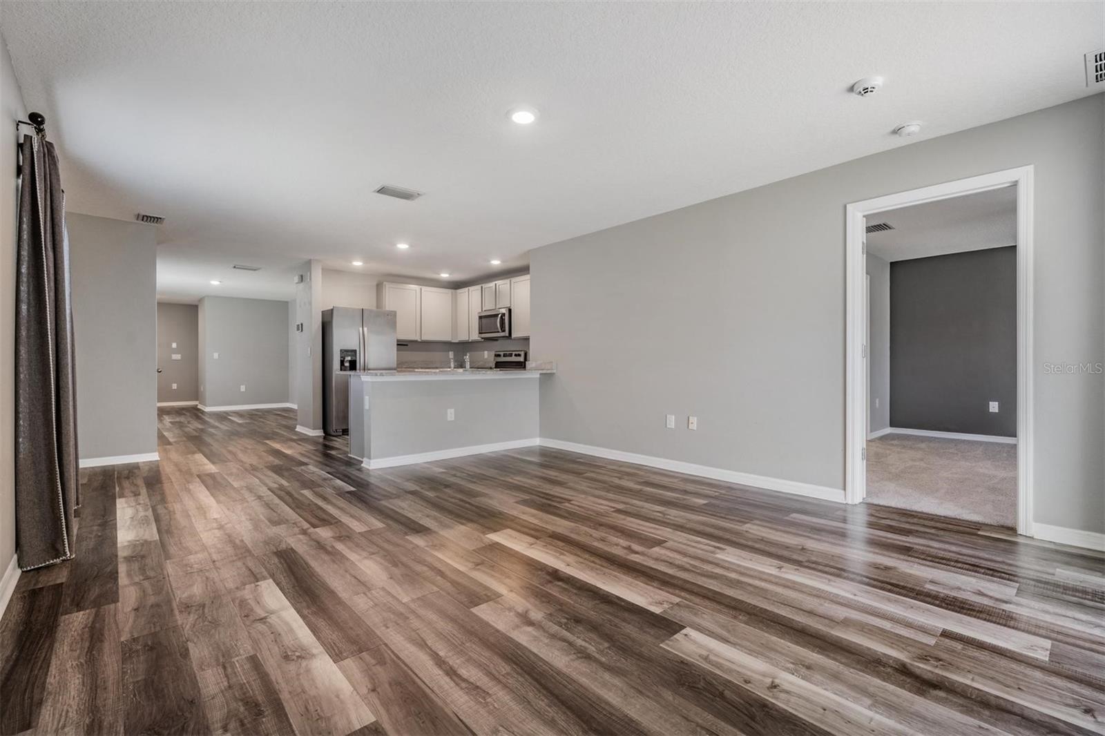 Image 19 of 35 For 38400 Sonnet Landing Avenue