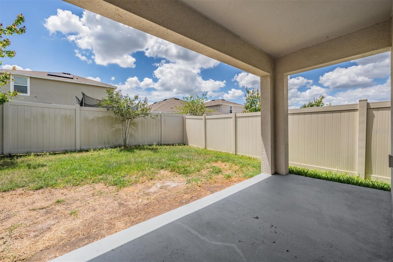 Image 21 of 35 For 38400 Sonnet Landing Avenue