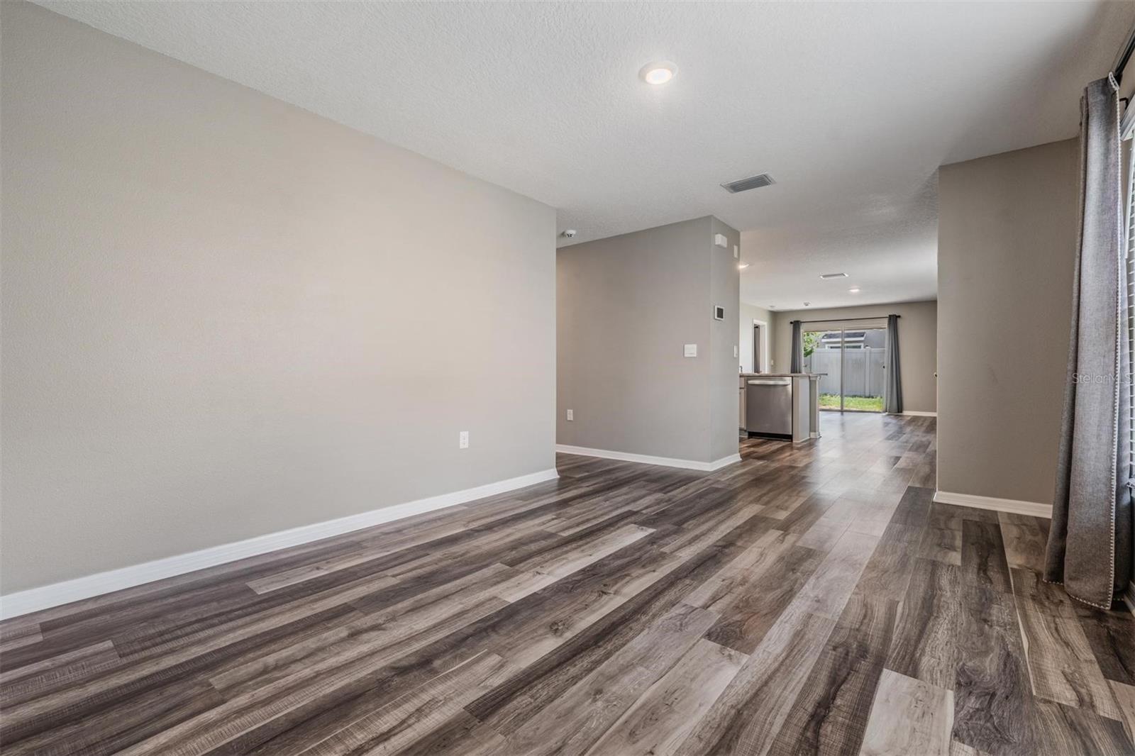 Image 8 of 35 For 38400 Sonnet Landing Avenue