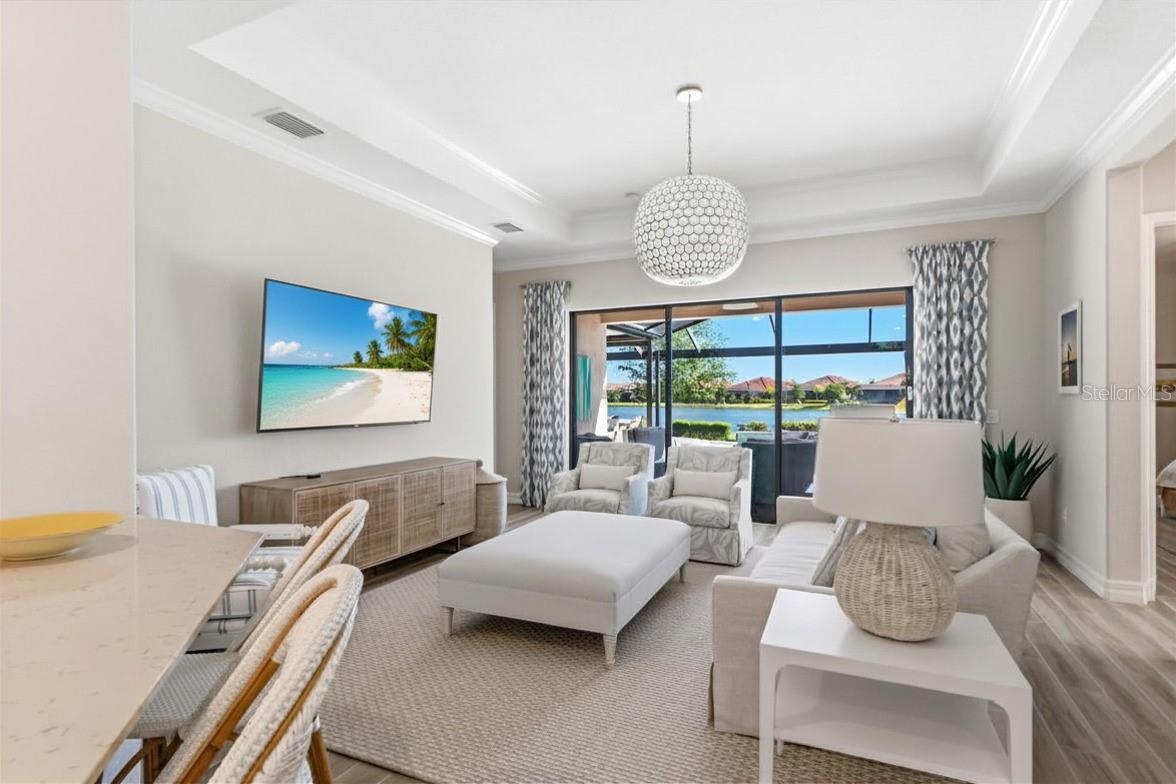 Image 10 of 93 For 7010 Whittlebury Trail