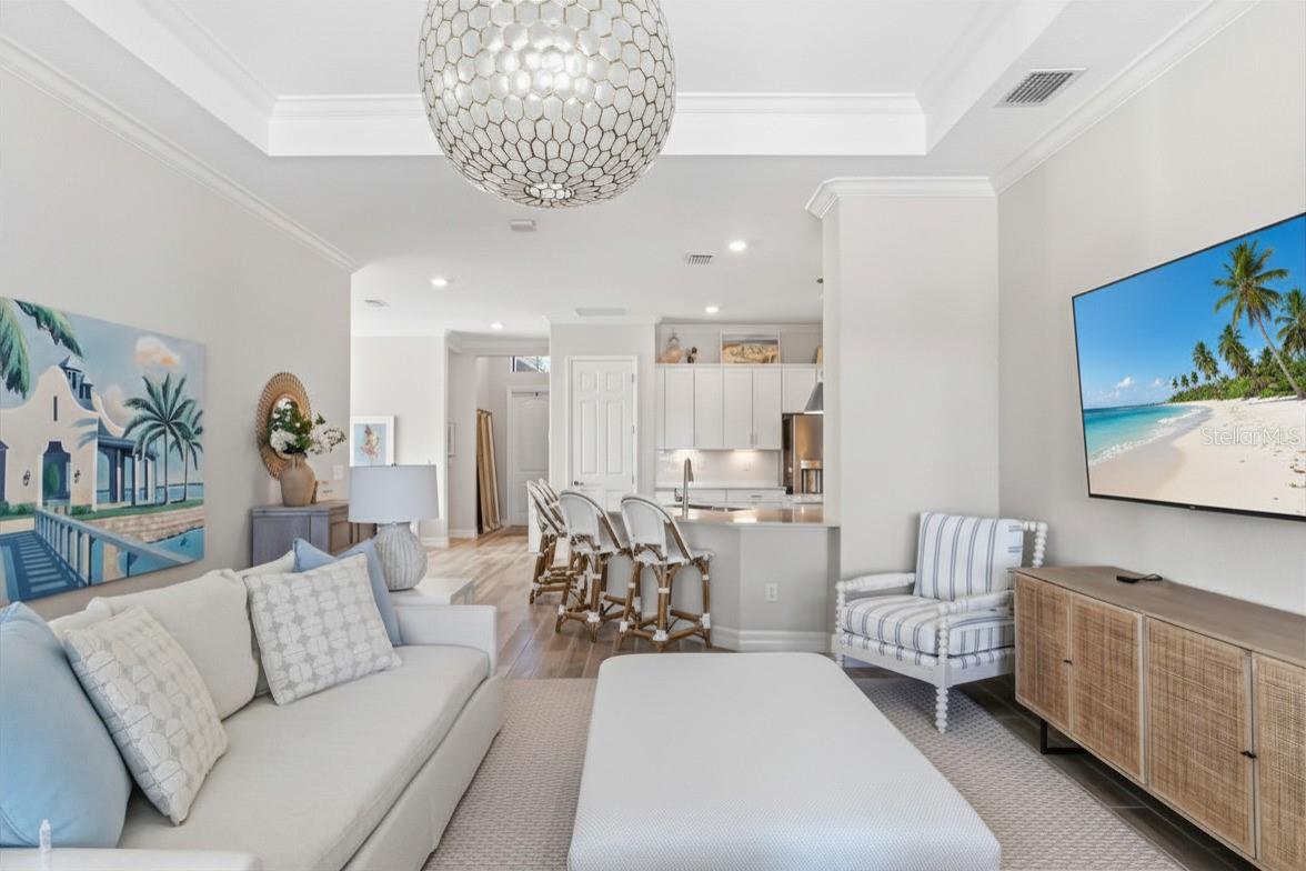 Image 11 of 93 For 7010 Whittlebury Trail