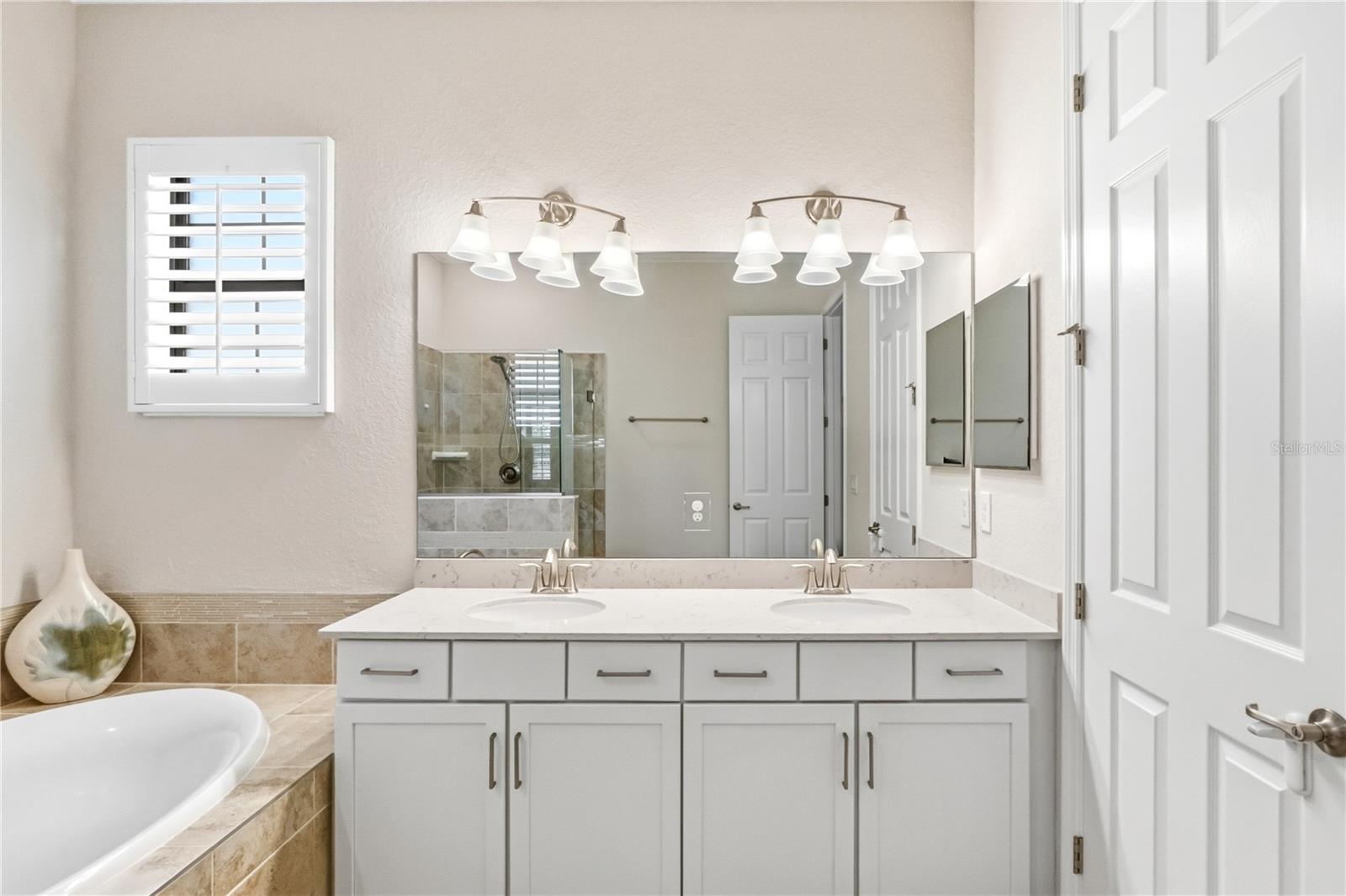 Image 44 of 93 For 7010 Whittlebury Trail